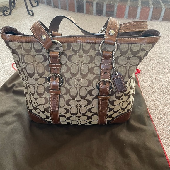 Coach tote - Picture 3 of 6